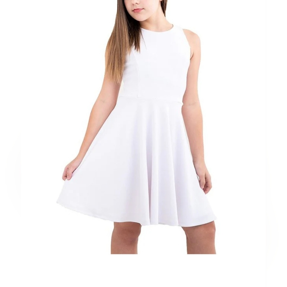 Un Deux Trois Elegant White Sleeveless Dress